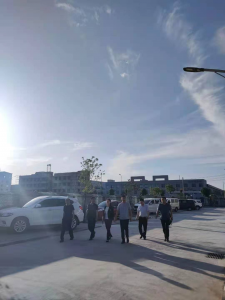 2021年5月28號，宜陽縣委副書記，縣政法委書記楊會勉一行蒞臨洛陽香蕉视频在线免费軸承進行調研